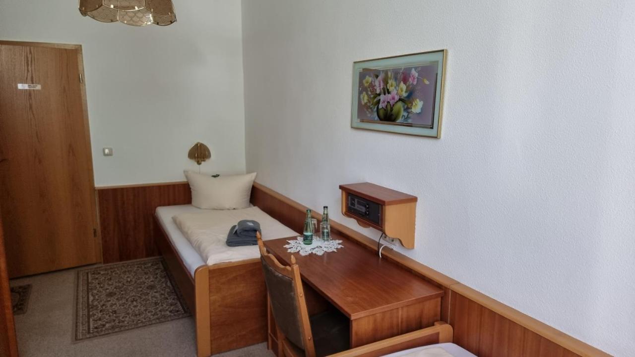 Hotel Cafe Zur Talsperre Chemnitz Esterno foto